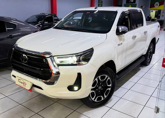TOYOTA HILUX 2.8 D-4D TURBO DIESEL CD SRX LIMITED 4X4 AUTOMÁTICO